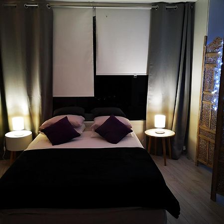 La Maison D'Ayona Herrlisheim-près-Colmar Zimmer foto